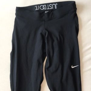 Nike mid length legging
